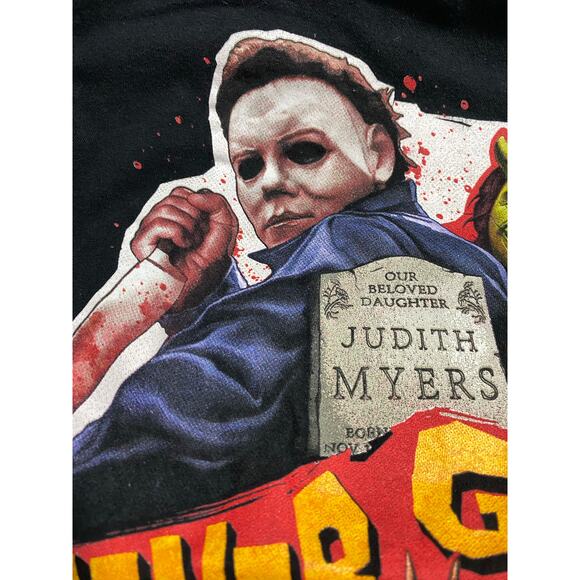 Universal Studios Halloween Horror Nights Shirt Never Go Alone 2022 Small - Picture 7 of 9